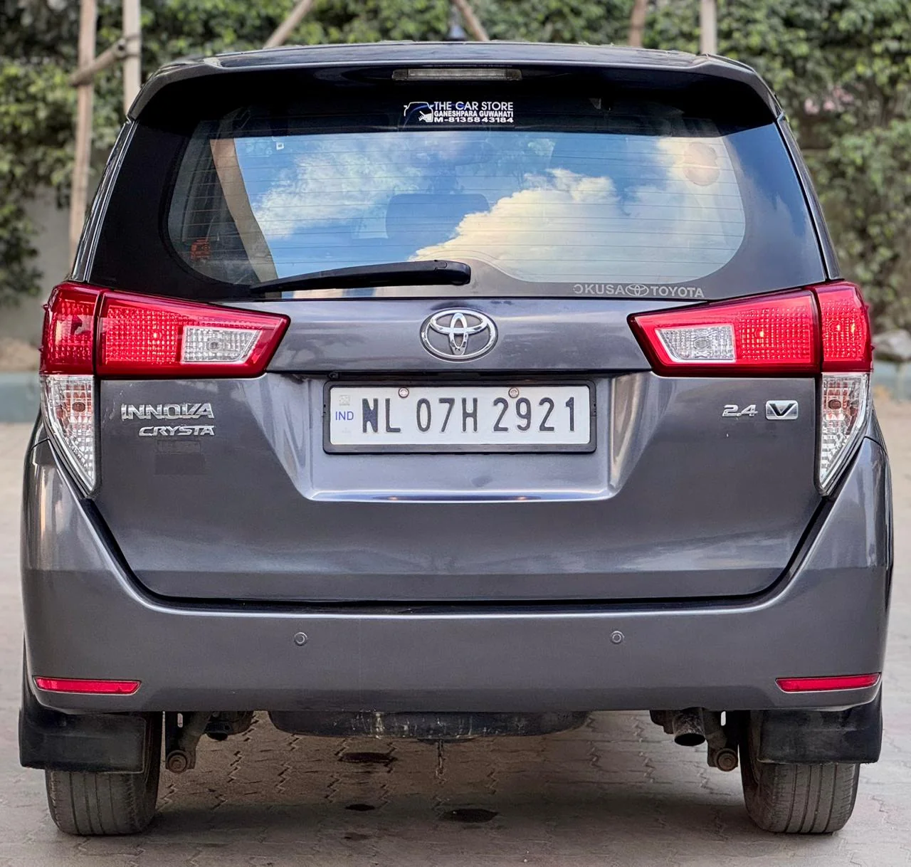 Toyota Innova Crysta - Thumbnail 9